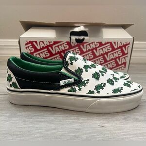 NIB Vans slip on frog pattern